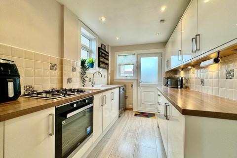 24 Elder Avenue, Beith, KA15 1DJ