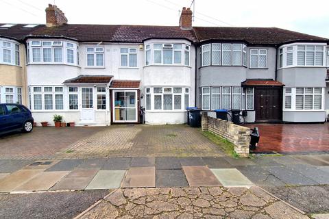 3 bedroom terraced house for sale, Pembroke Road, Palmers Green, London N13