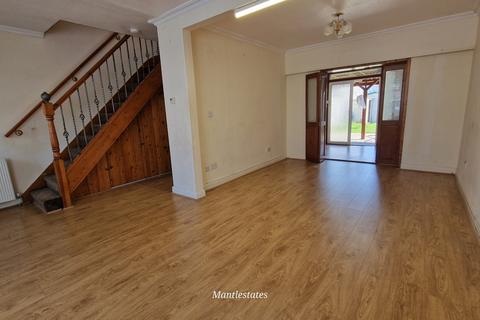 73 Pembroke Road, London, N13 5NR