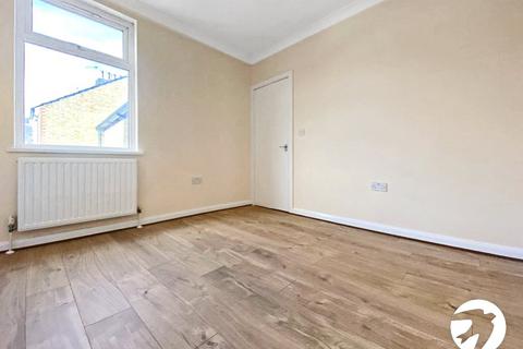 2 bedroom terraced house to rent, Reform Road, Chatham, Kent, ME4