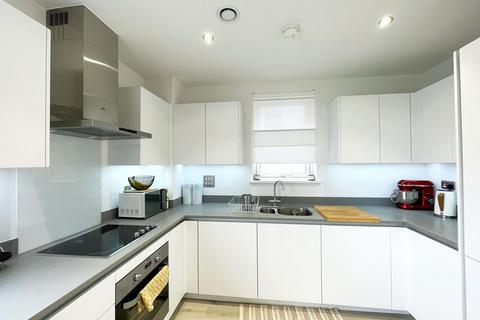 1 bedroom apartment to rent, Leonard Court, Queens Road, Peckham, London, SE15