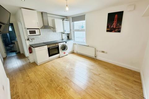 1 bedroom flat to rent, Tubbs Road, NW10