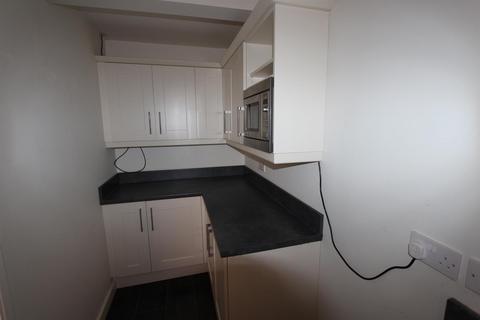 3 bedroom townhouse to rent, Cartwright Drive, Leicester, LE2
