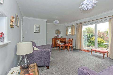 2 bedroom end of terrace house for sale, North Street, Sittingbourne, Kent, ME10