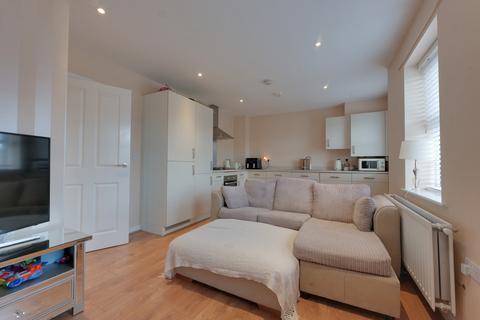 1 bedroom flat for sale, Elizabeth Gardens, Rochford, SS4