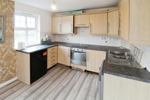 2 bedroom flat to rent, Bridgewater Court, Stretford