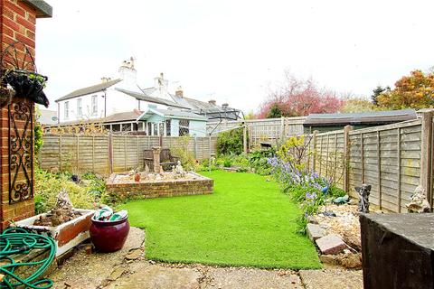 3 bedroom semi-detached house for sale, Griffin Crescent, Wick, Littlehampton, West Sussex, BN17