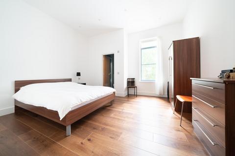 2 bedroom apartment for sale, Ferry Lane, Brentford TW8