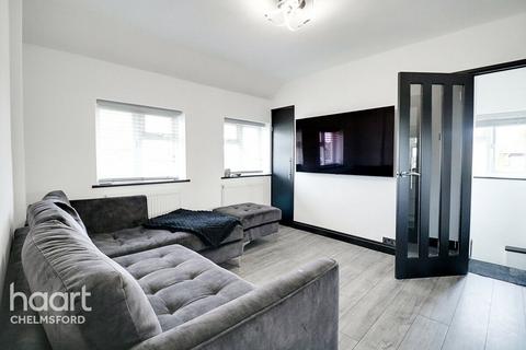 2 bedroom maisonette for sale, St Michaels Drive, Chelmsford