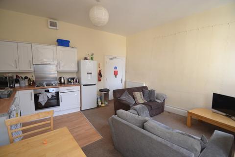 3 bedroom flat share to rent, King Street, Stirling FK8