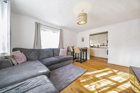 2 bedroom apartment for sale, Millennium Close, Uxbridge, Middlesex
