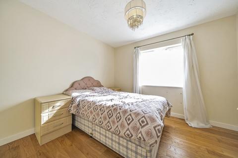 8 Millennium Close, Uxbridge, UB8 2RX
