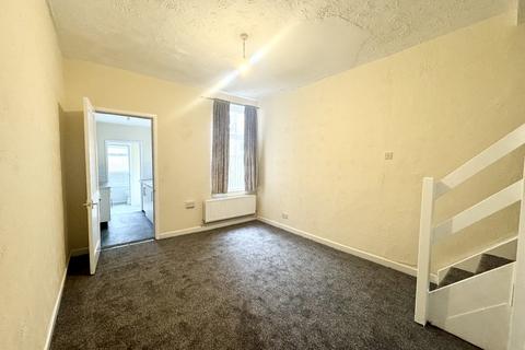 3 bedroom terraced house to rent, Reeves Road, Normanton DE23