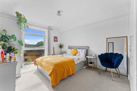 1 bedroom apartment for sale, Beddington Gardens, Wallington