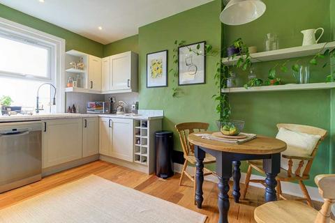 2 bedroom maisonette to rent, Stephens Road, TUNBRIDGE WELLS