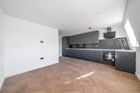 3 bedroom flat for sale, 71B Nevill Road, London, N16 8SW