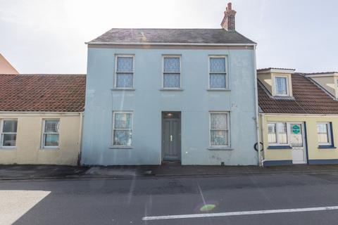 3 bedroom terraced house for sale, Le Grand Bouet, St. Peter Port, Guernsey