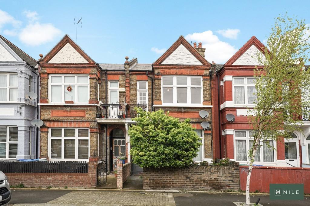 82a Clifford Gardens, First Floor Flat - Qzwookc Kw