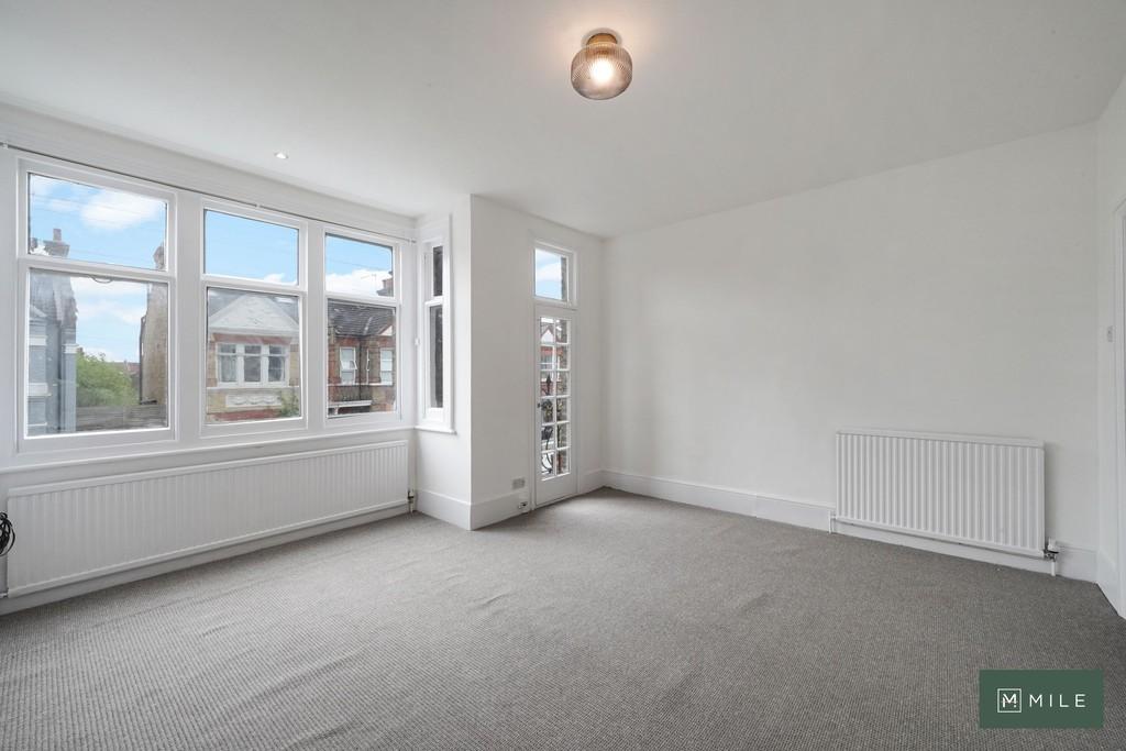 82a Clifford Gardens, First Floor Flat - 5b45 Wjscw