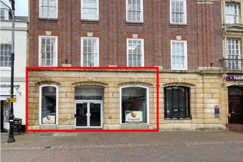 Retail property (high street) to rent, Market Place, Spalding, PE11 1SU
