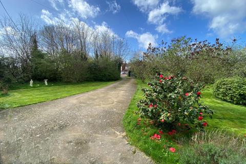 3 bedroom detached house for sale, The Chase, Thundersley