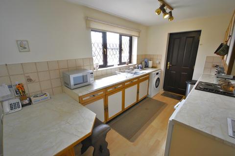 8 Birkdale Close, Doncaster, DN4 6UW