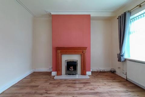 21 Ashmount, Clayton, Bradford, BD14 6HL