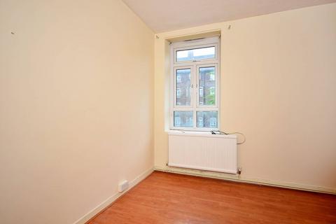 3 bedroom flat to rent, Homerton Road, Homerton, London, E9
