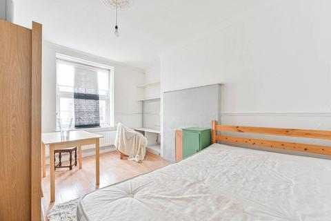 3 bedroom flat for sale, Harris Street, Camberwell, London, SE5