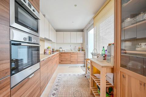 3 bedroom flat for sale, Bromyard House, Acton, London, W3