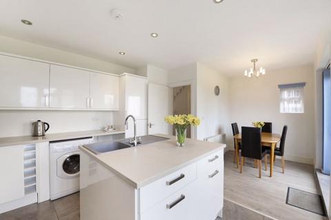 28 Douglas Road, Tonbridge, TN9 2TA