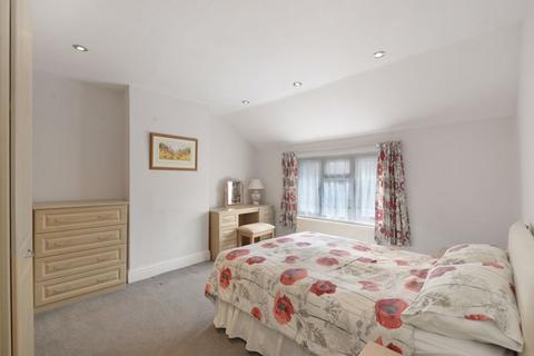 28 Douglas Road, Tonbridge, TN9 2TA