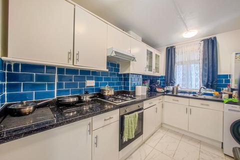 2 Booth Close, London, SE28 8BW