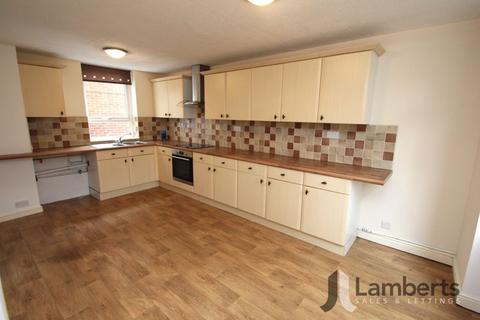 4 bedroom terraced house for sale, Langley Close, Matchborough West, Redditch