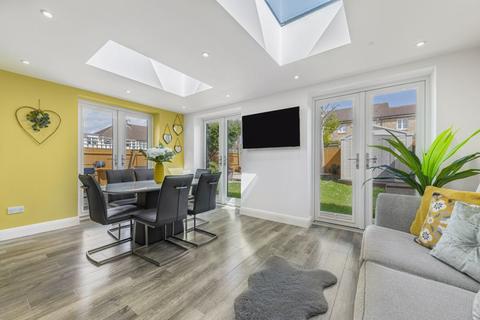 1 Thistlefield Close, Bexley, DA5 3GJ