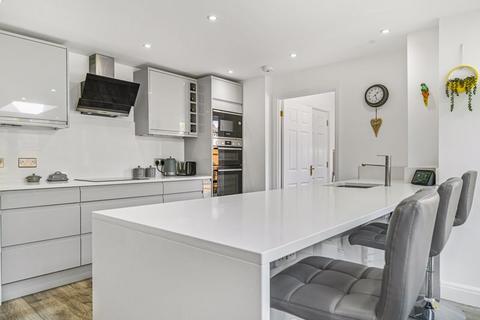 1 Thistlefield Close, Bexley, DA5 3GJ