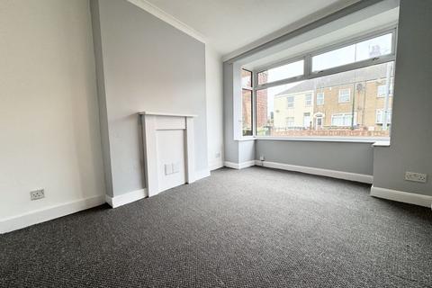 3 bedroom terraced house to rent, Corporation Road, Grimsby DN31
