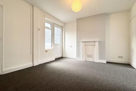 3 bedroom terraced house to rent, Corporation Road, Grimsby DN31