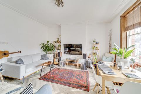 2 bedroom apartment for sale, Cecile Park, Crouch End N8