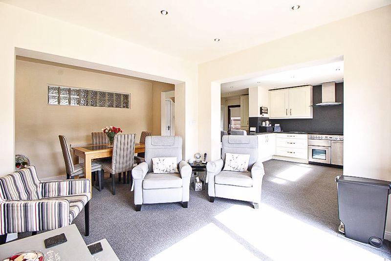 Dining area/kitchen