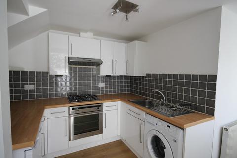 2 bedroom flat to rent, Langton Terrace, Falmouth TR11