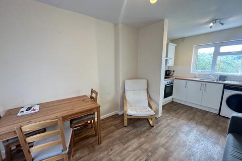 3 bedroom terraced house to rent, Saracen Crescent, Penryn TR10