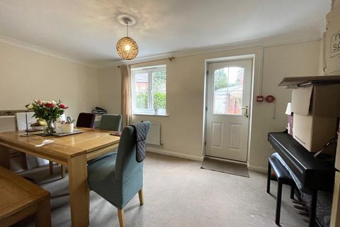 4 bedroom townhouse to rent, Fleming Way, Exeter EX2