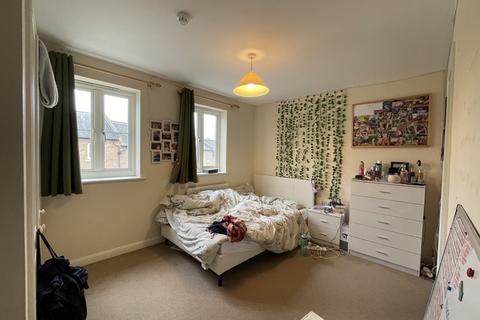 4 bedroom townhouse to rent, Fleming Way, Exeter EX2