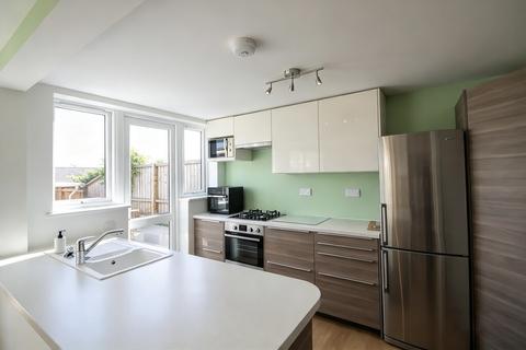 6 bedroom semi-detached house to rent, Marypole Road, Exeter EX4