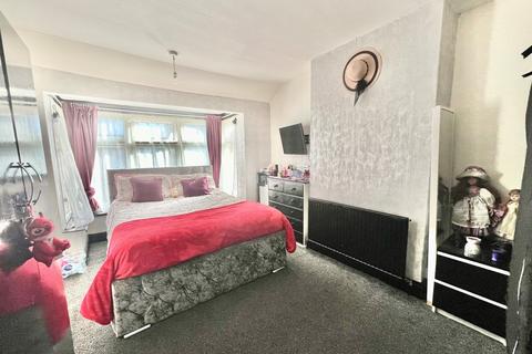 3 bedroom terraced house for sale, Marlborough Road, Romford
