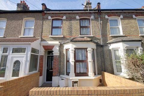 1 bedroom flat to rent, Creighton Avenue | East Ham | E6