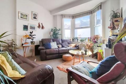 3 bedroom terraced house for sale, Kenworthy Road, Hackney, E9