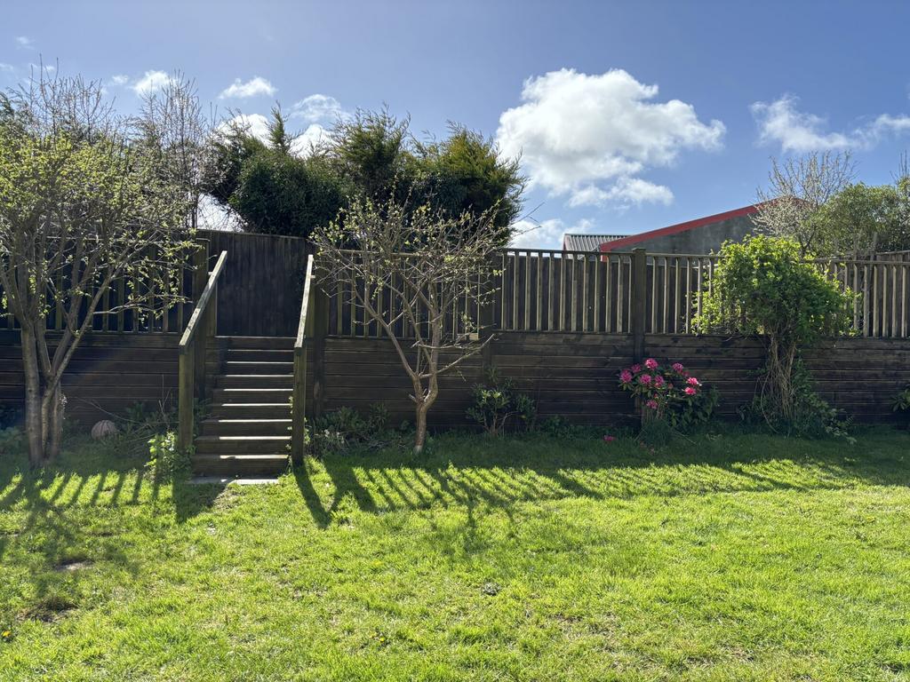 Brickhurst Park, Johnston, Haverfordwest 3 bed detached bungalow for