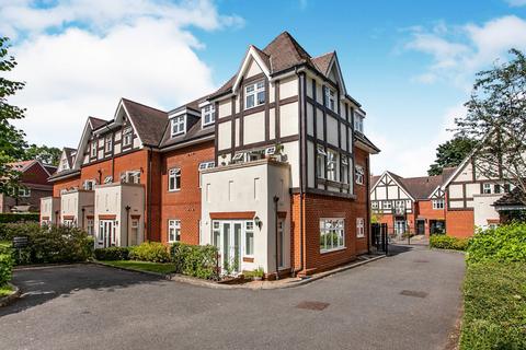 2 bedroom apartment to rent, Warwick Place, Reigate, RH2